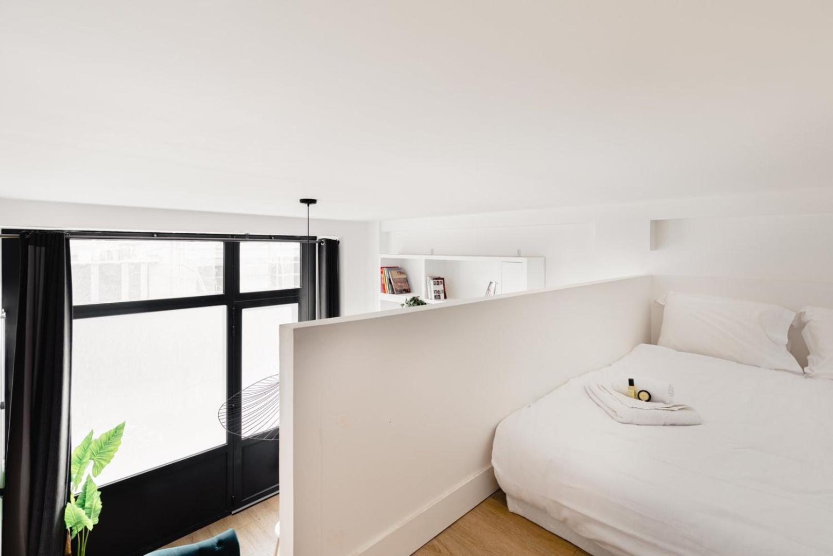 Disponible - - Equipped Duplex - From 1 To 6 Guests * Paris